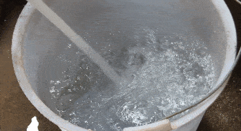 让山区群众喝上干净水1.gif