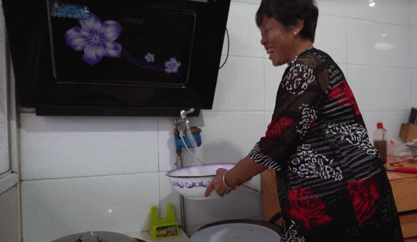 这波笑容，水灵！